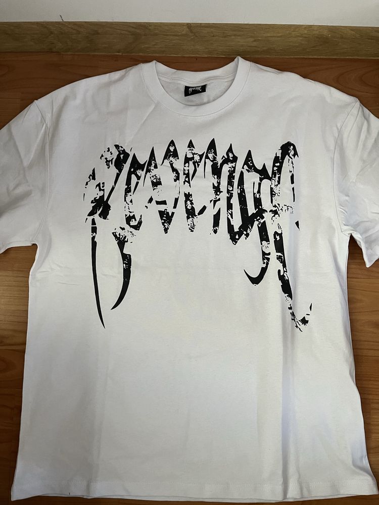 Vand tricou Revenge