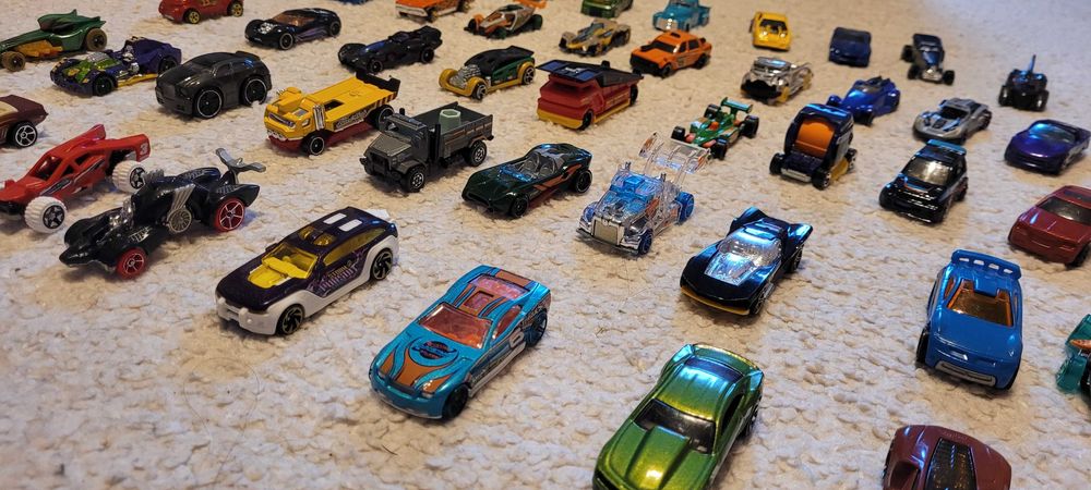 Hotwheels masini