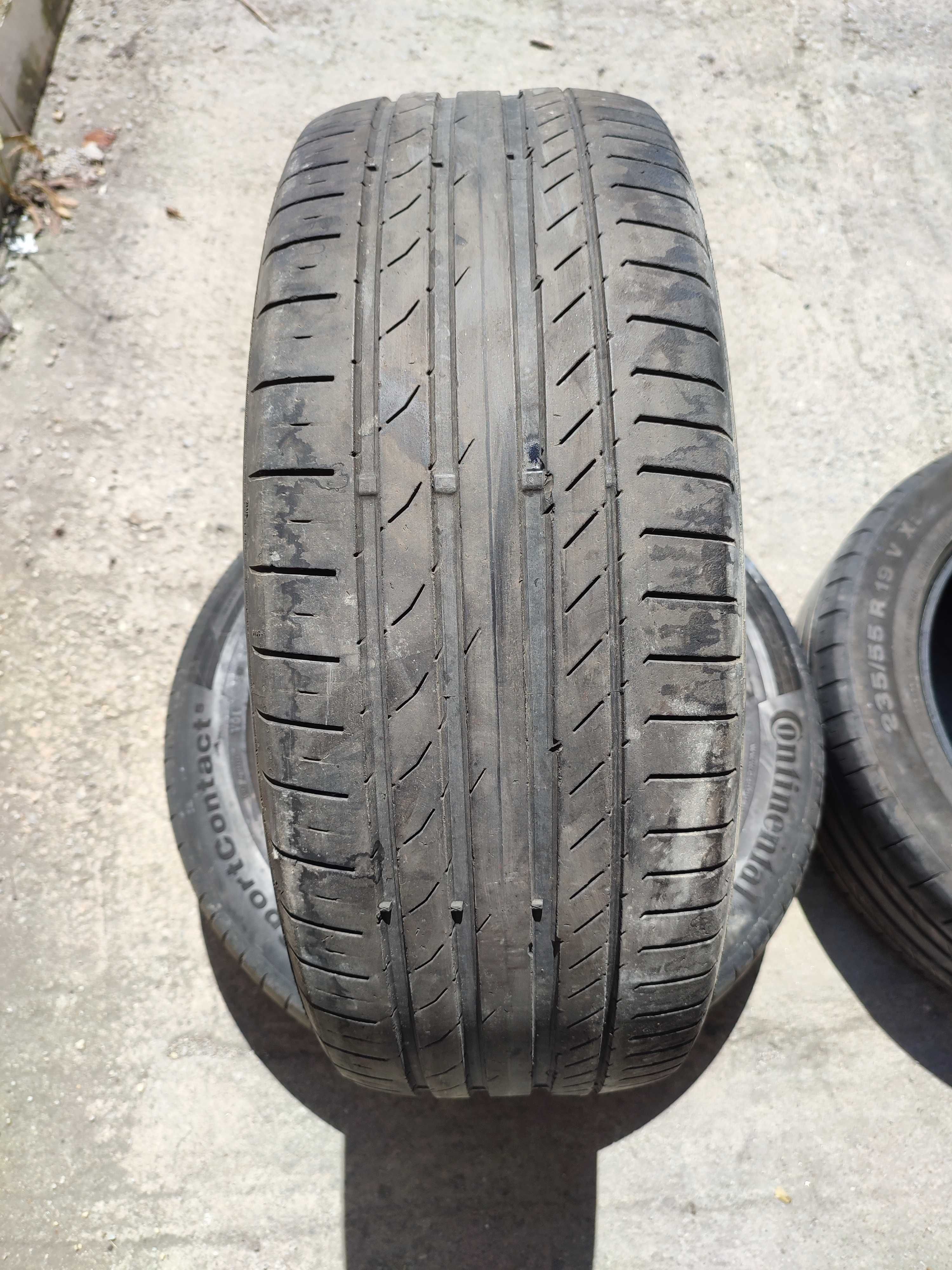 4 бр. 235/55/19 V XL Летни гуми Continental