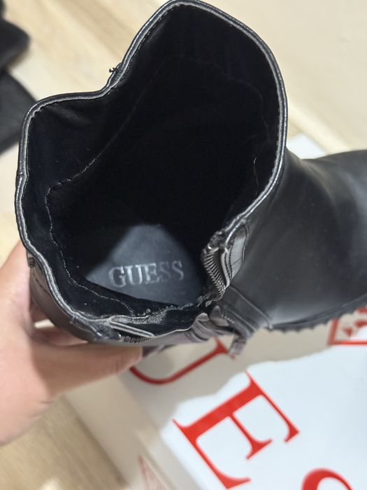 Боти на ток Guess