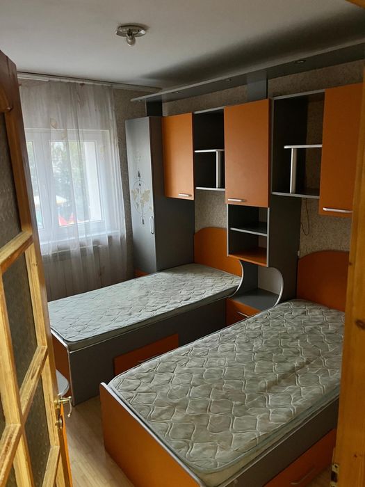 Inchiriez apartament