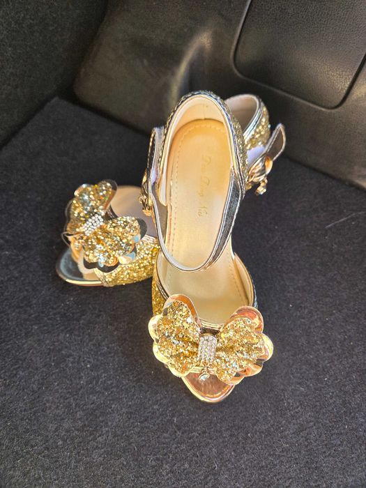 Детски обувки с токче