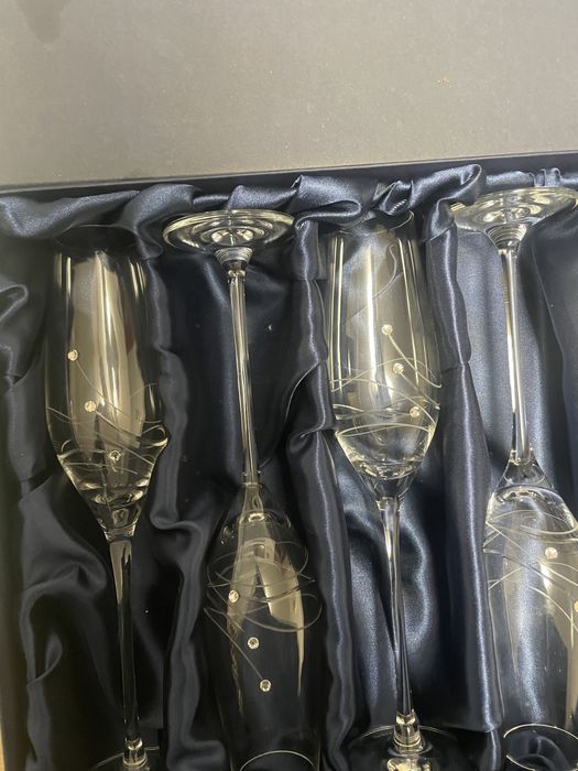Set 6 pahare sampanie cu cristale