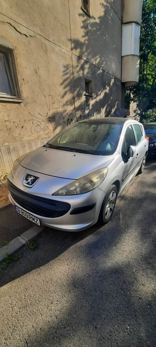 Vând Peugeot 207 SW