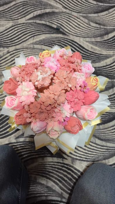 Луксозни восъчни букети