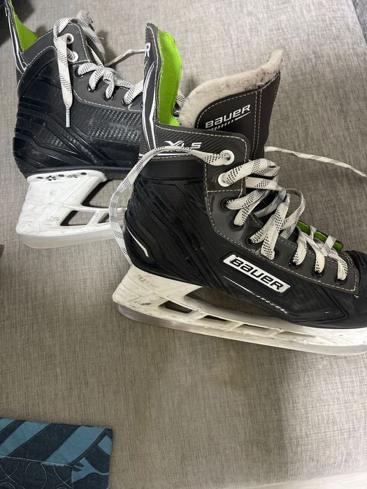 продаю коньки Bauer xls