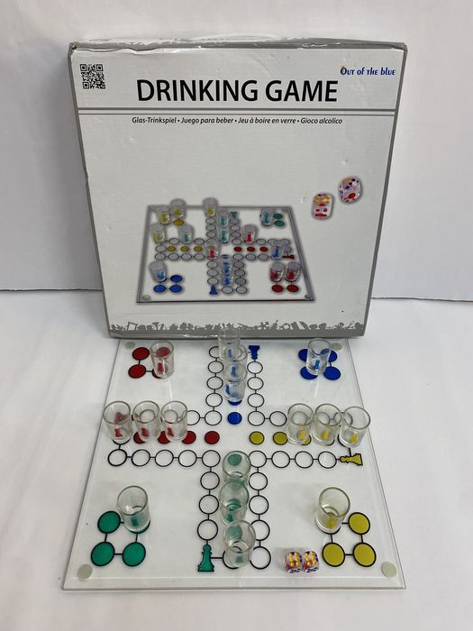 Joc de baut tip Nu te supara frate din sticla