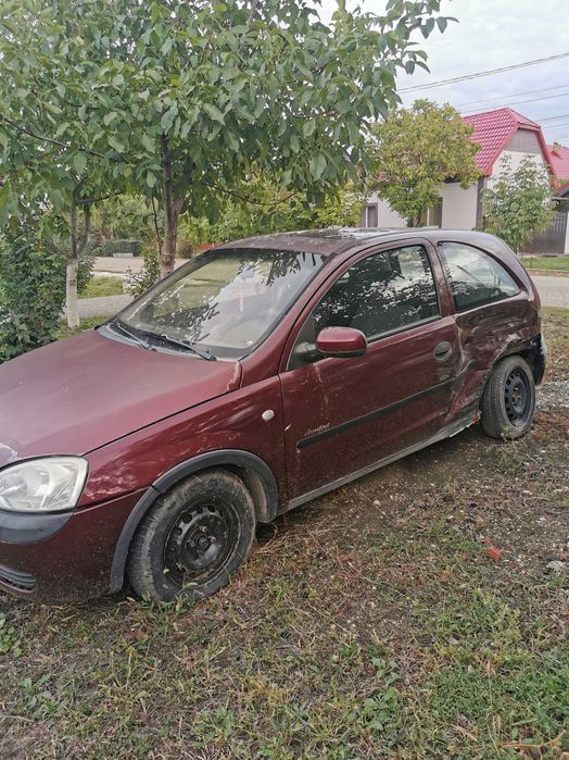 Vând mașină Opel CorsaC pentru piese!