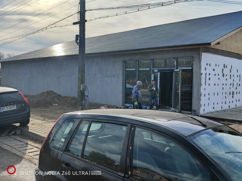 Închiriez spațiu comercial dangeni