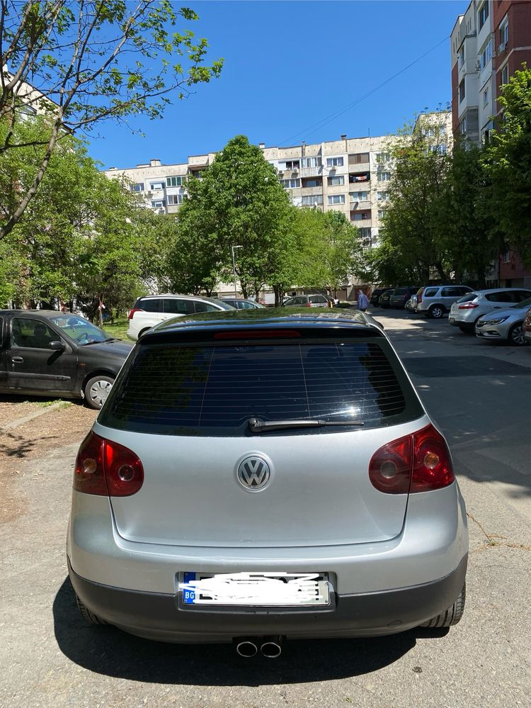 Продавам VW Golf 5