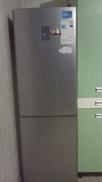 Холодильник samsung