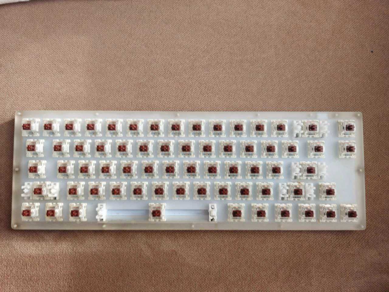 Механична RGB клавиатура за компютър 65% Womier Gateron Brown gaming