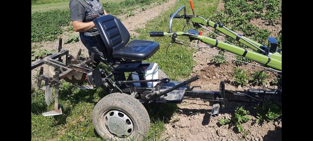 Vand cărucior pentru motocultor bizon, zubr, kentavr etc.