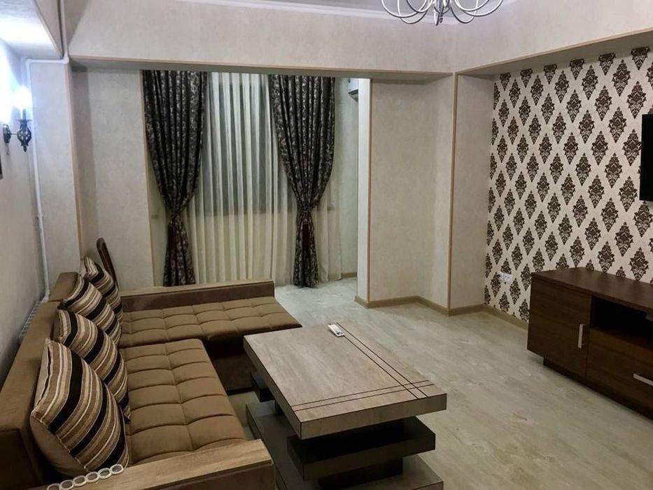 1 в 2 комнатная/ ЦУМ