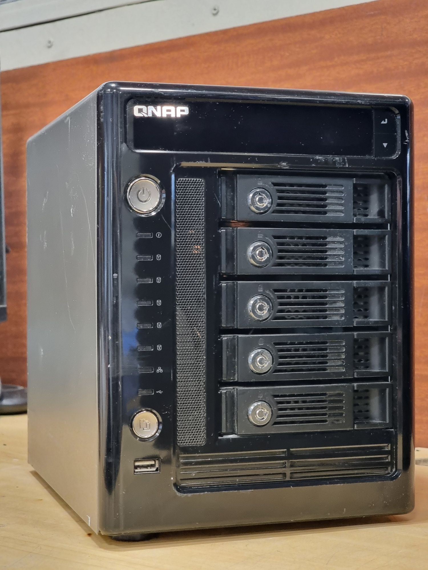 NAS - QNAP : TS-509 Pro