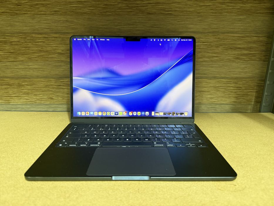 Macbook Air M2 Midnight 512Gb impecabil, magic mouse, hub, husa