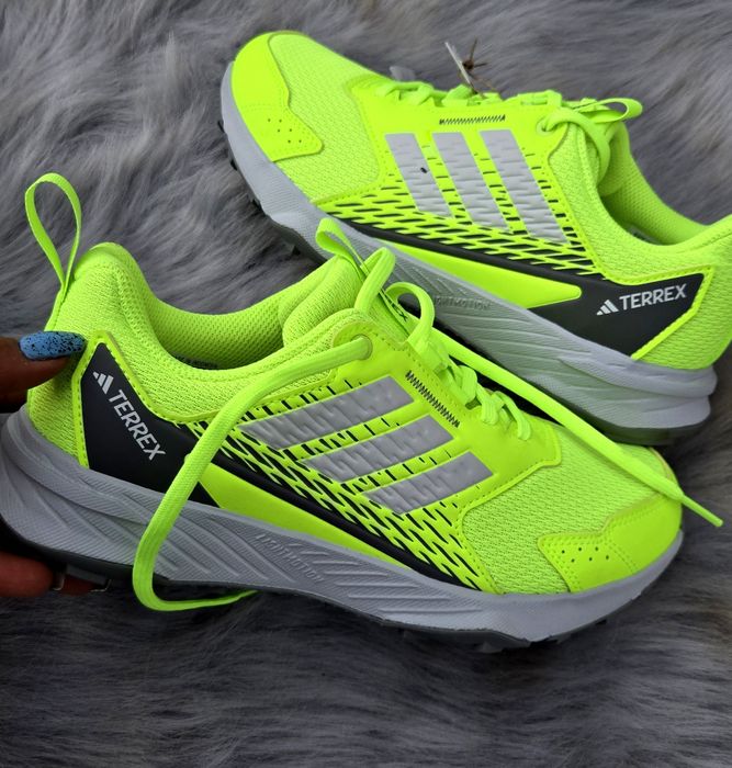 Adidas Terrex оригинални дамски сникърси нови 38 2/3