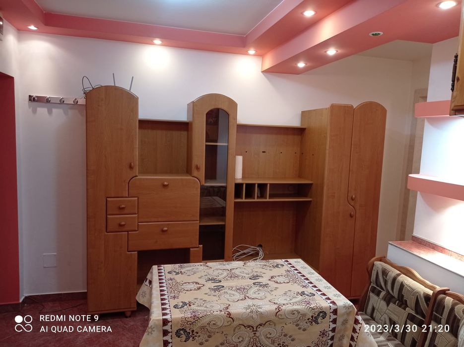 Închiriez apartament