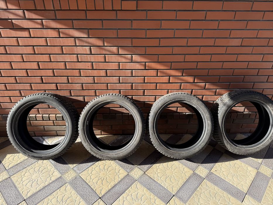 Зимние шины Hankook 235/45 R18