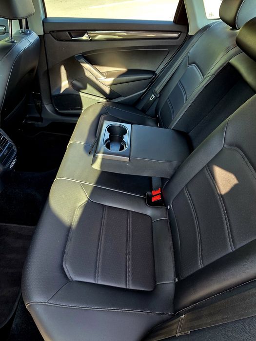 Vand urgent  Passat 2021 .2.0 l TSI BENZINA 190 CAI