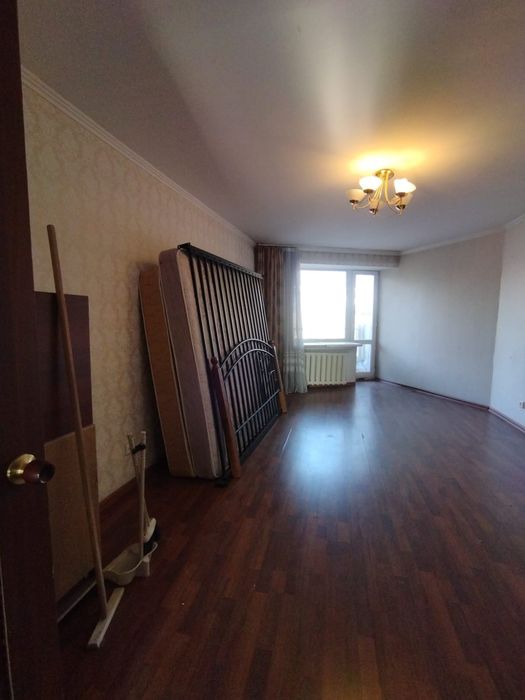 Продается 3х комнатная квартира в городе.