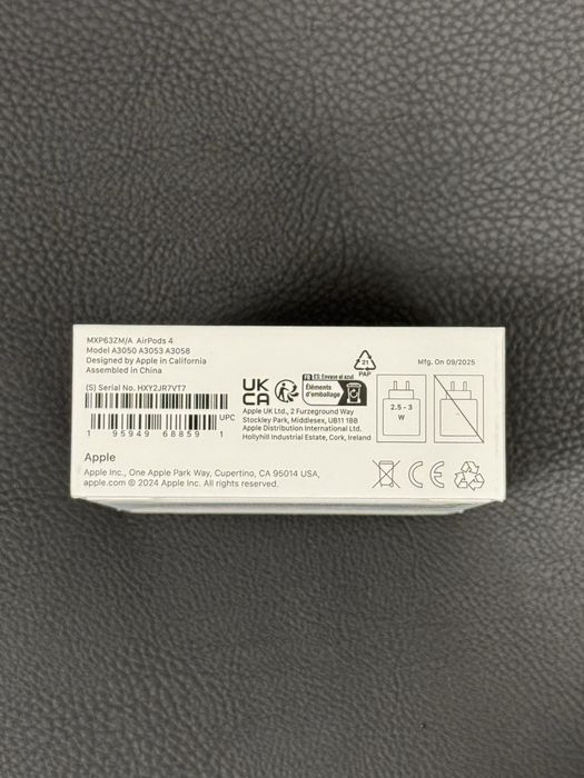 Продавам чисто нови AirPods 4