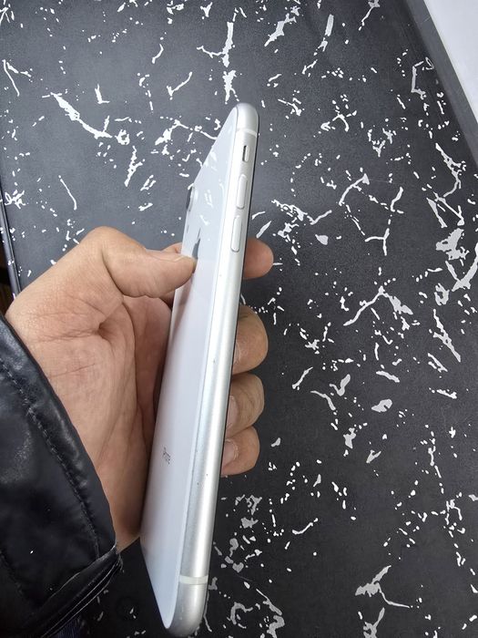 iPhone Xr 64 gb rangi oq