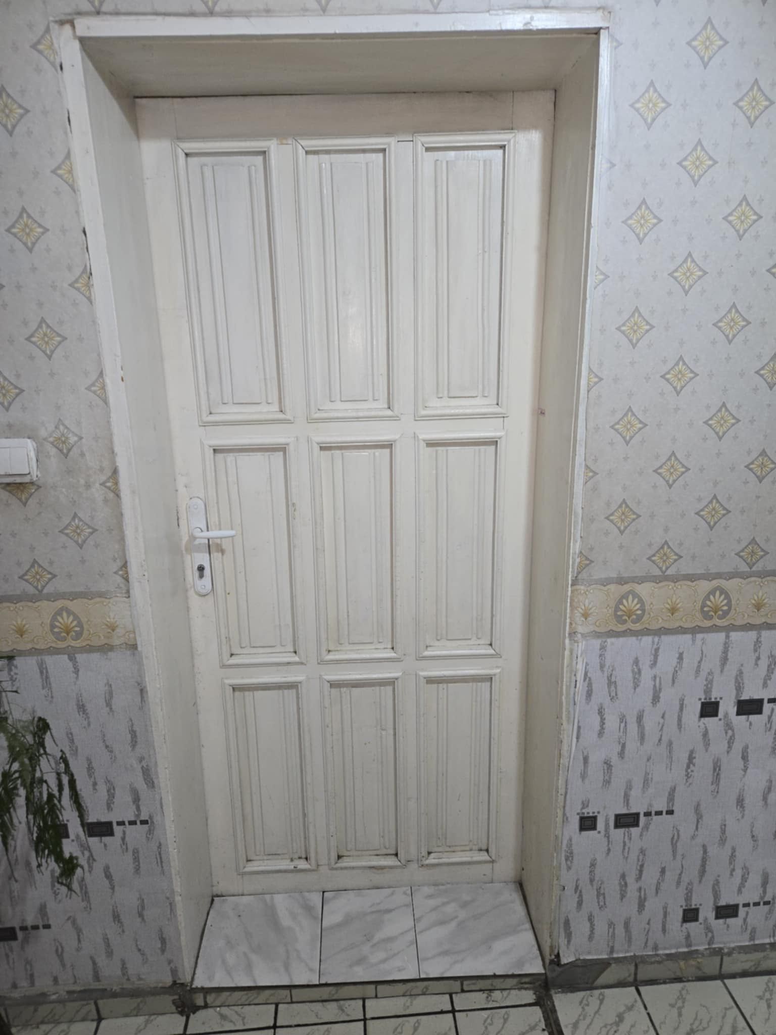 Дървени врати със каси