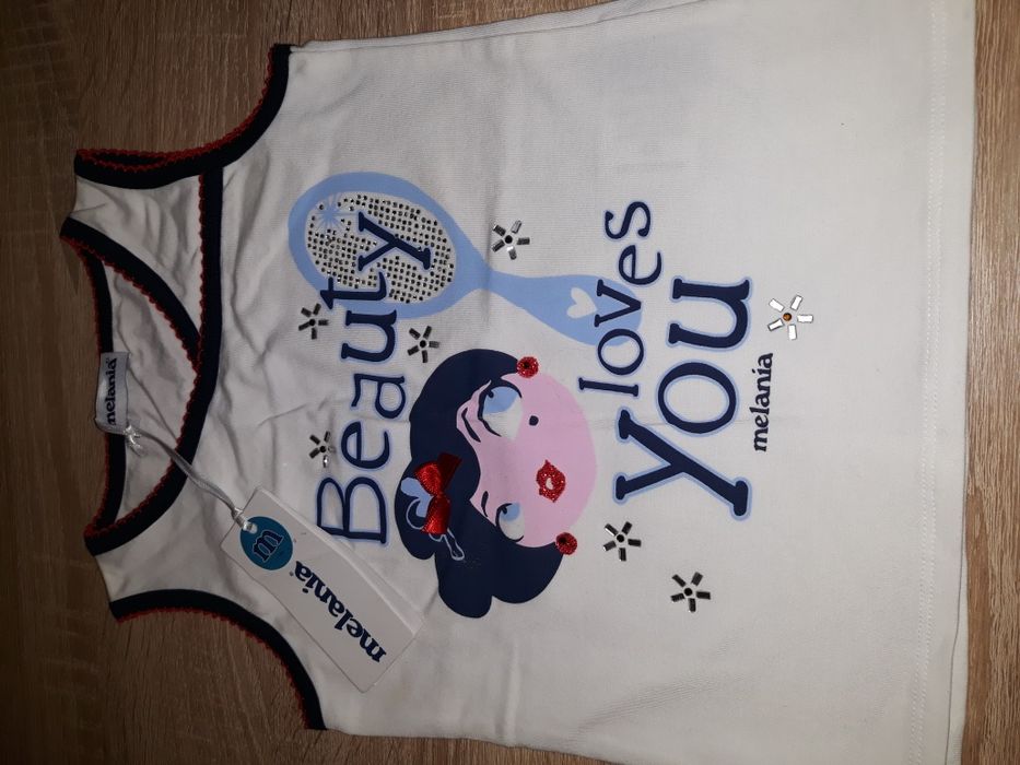 Tricou Melania, 4 ani, nou!