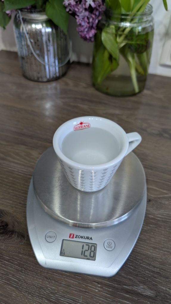 Set cesti cu farfurie pentru cafea