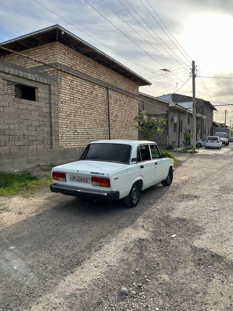 Vaz 21 07 sotiladi 2008