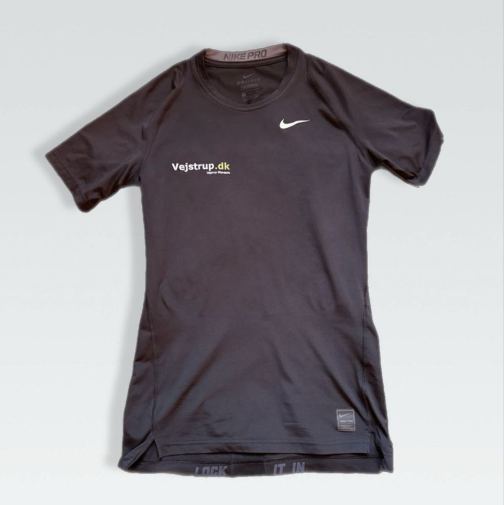 Оригинални тениски Nike,Bmv