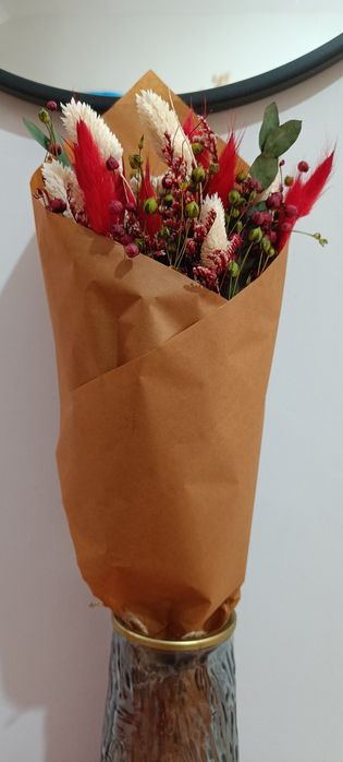 Букет от сушени цветя в Коледен стил