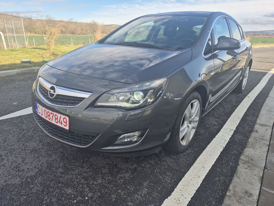 Vând Opel Astra j 1.7 diesel