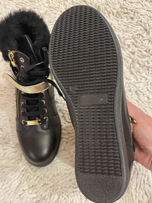 Ботиночки на меху Baldinini . Оригинал .