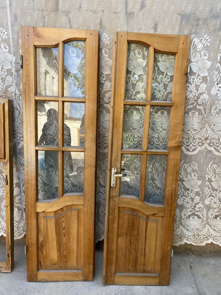 Продаю Двери с рамкой