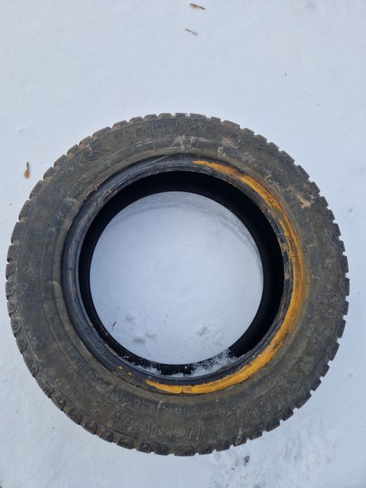 Зимня резина на 14 шипы