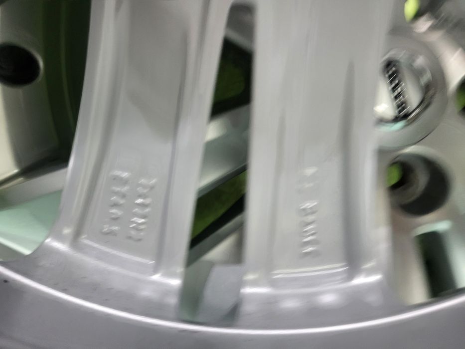 17 5x108 Volvo лети джанти 5х108 Волво