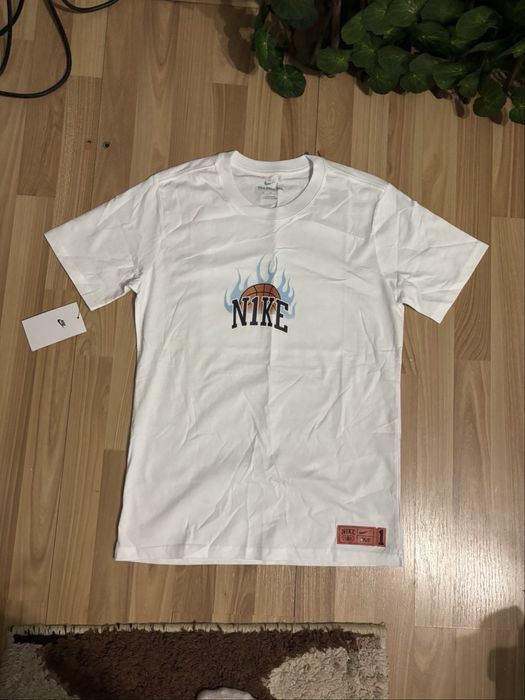 Тениска nike.