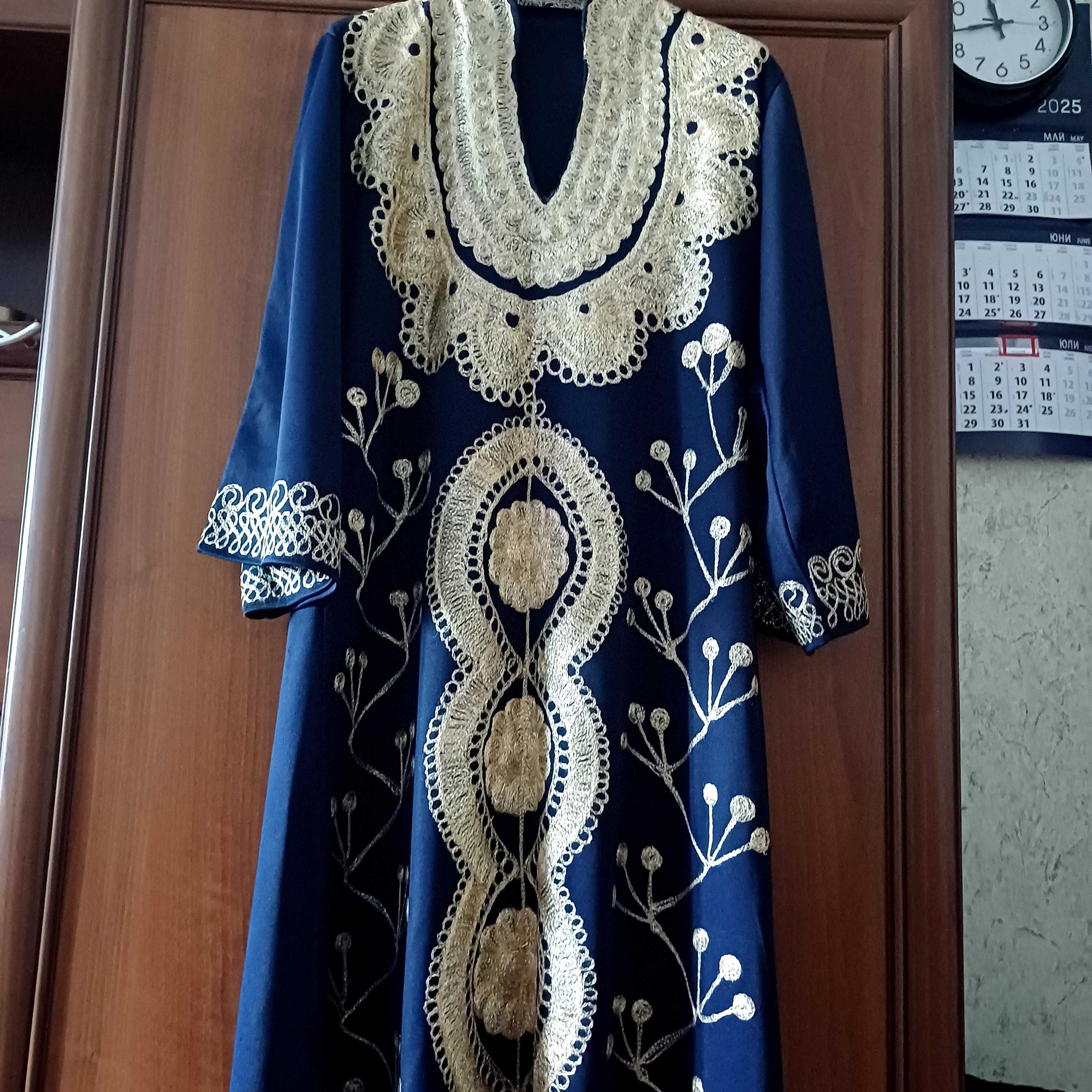РОКЛЯ-НОСИЯ чисто нова