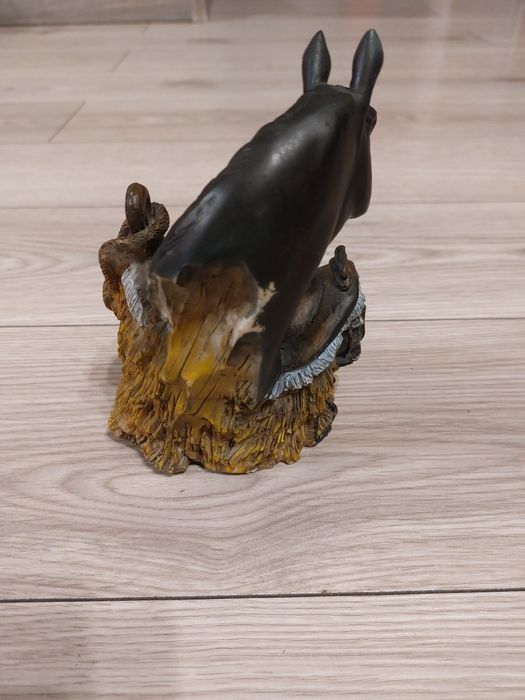 Vand Statueta Cal cu Sa stil pusculita