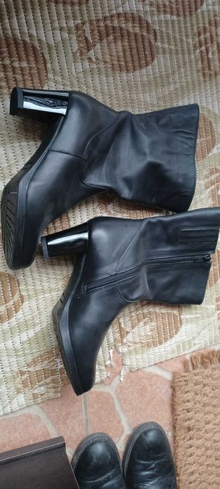 Cizme dama marimea 35 si 37
