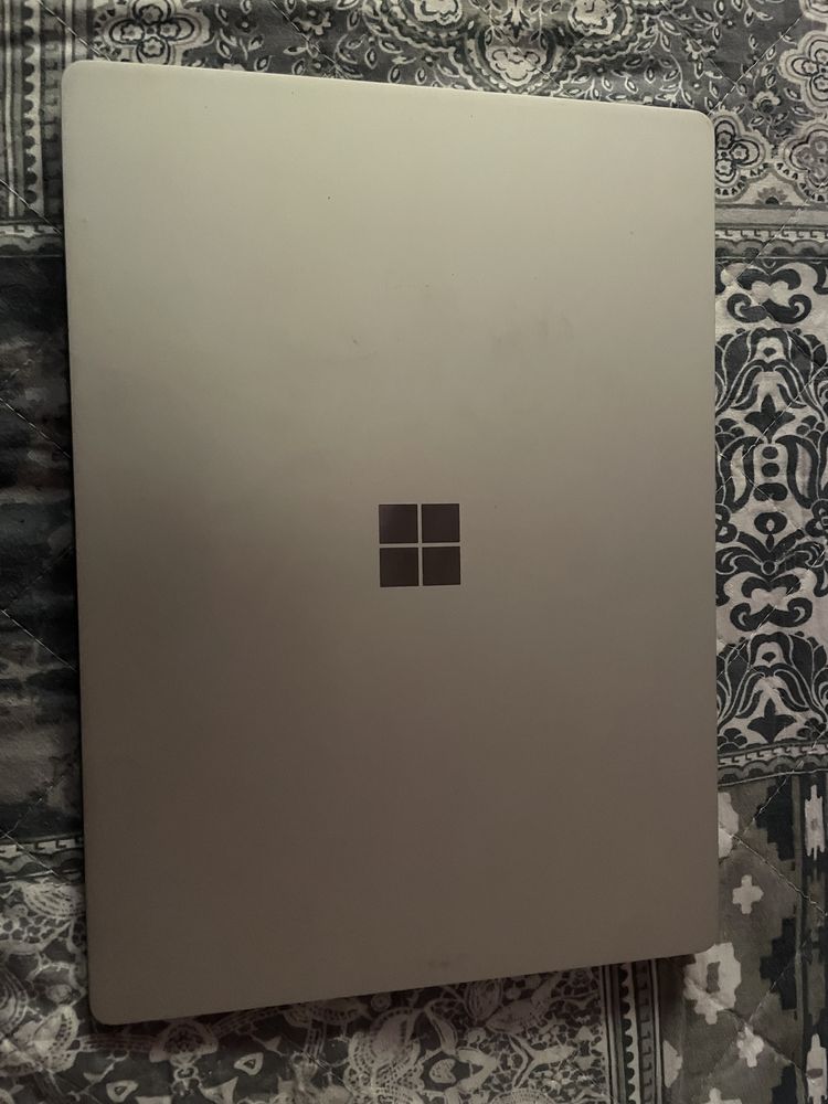 Microsoft surface laptop 1 1769