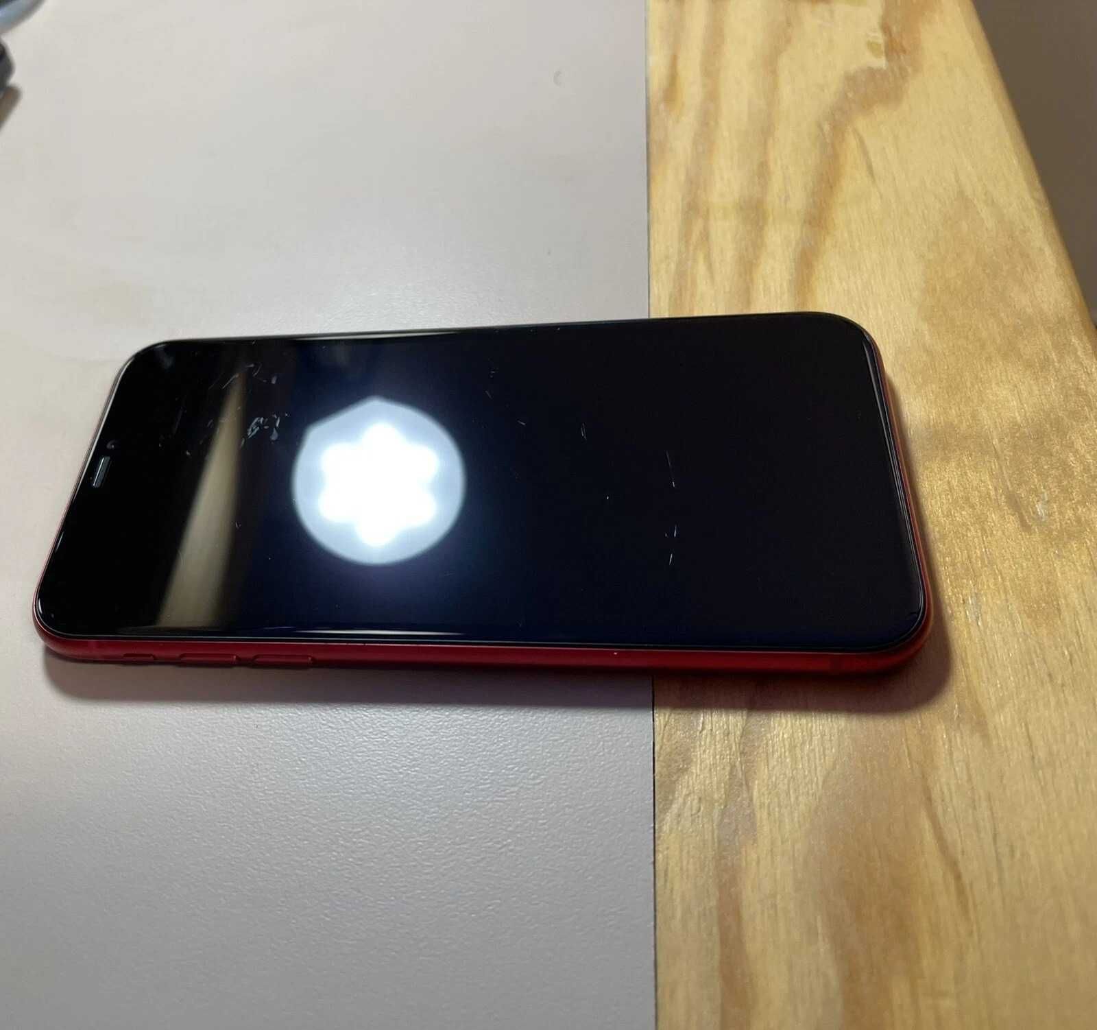 iPhone 11 - Product Red - 64GB - Neverlocked