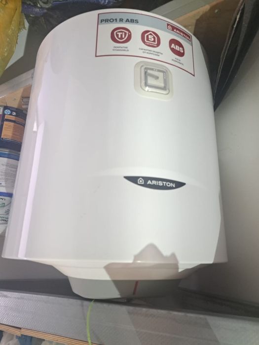 Ariston Водонагреватель 50л