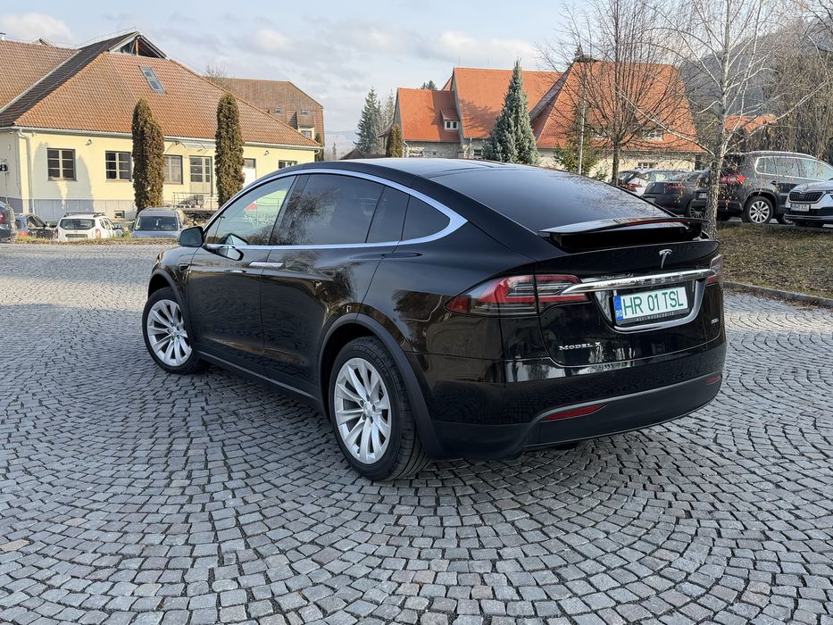 Tesla model X long range 100D