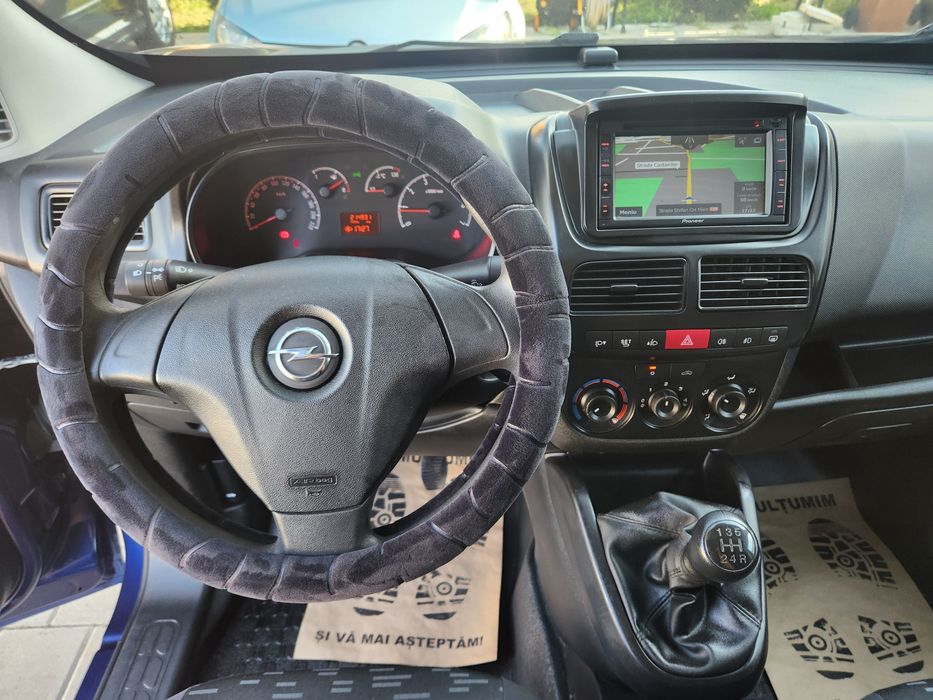 Opel Combo,maxi, 1.3 diesel, Anul 2015, Ac, Navi, Senzori parcare, TBI