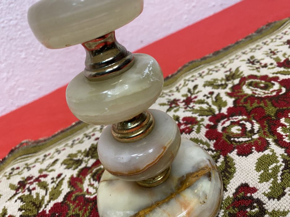 Настолна лампа месинг и оникс Италия 1960те години