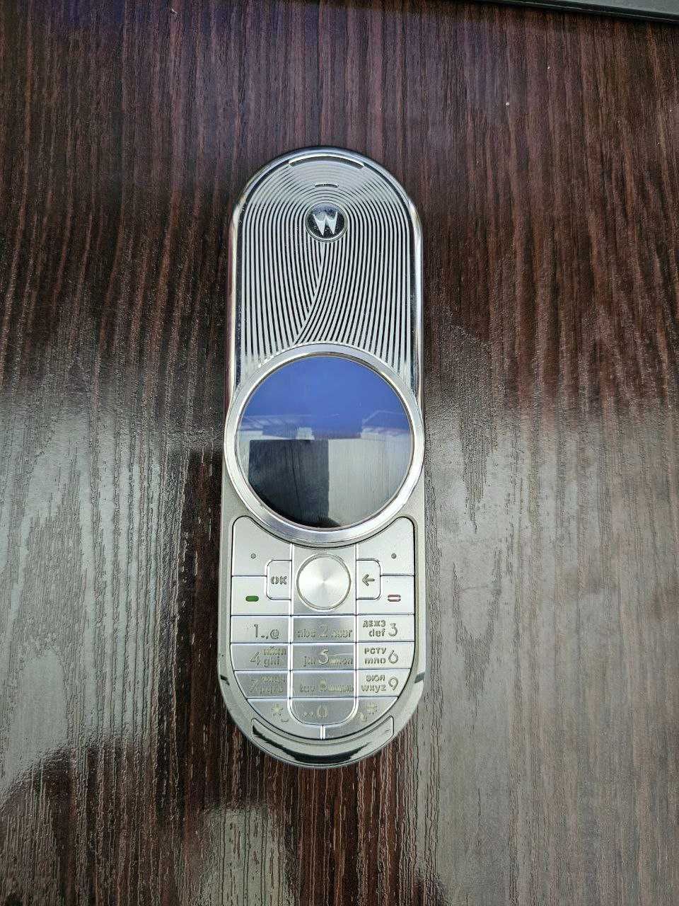 Motorola Aura, 2 ГБ