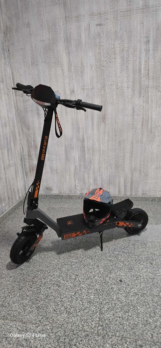 Продавам електрически скутер KuKirin G2 2025 + подарък